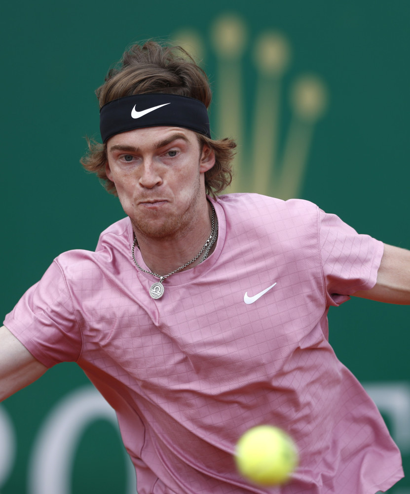 整个赛季内 整个赛季内