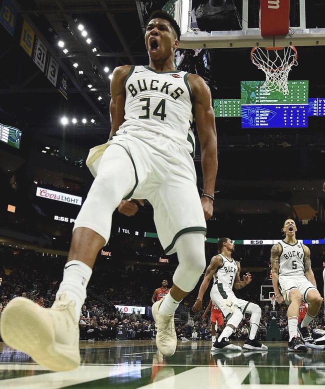 意甲VAR争议：裁判承认误判，米兰丢2分